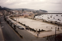 Julia Fernández de Caleya, proyecto de Plaza y Jardines Públicos, Puebla de Caramiñal, A Coruña, 1990