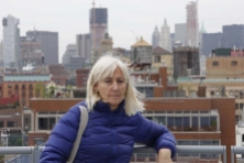 Cristina Carasatorre en la Terraza del Museo Whitney, Nueva York, 2015