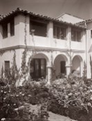 Florence Yoch y Lucille Council, Casa de Howard Hughes