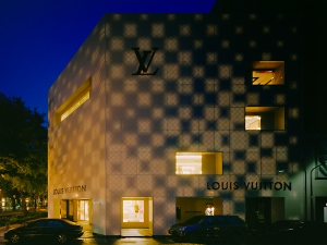 Kumiko Inui, Io Kato, Yuuho Miyai, Kiminori Mochizuki, fachada Louis Vuitton Taipei Building, Taipei, Taiwan, 2006