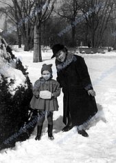 María Luisa Doseva Georgieva e hija 1